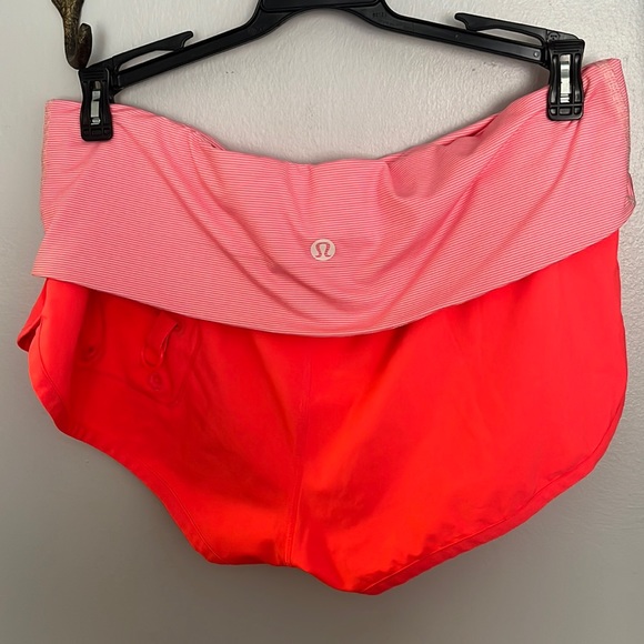 Lululemon Vintage Flip Out Boardshorts - Picture 4 of 10